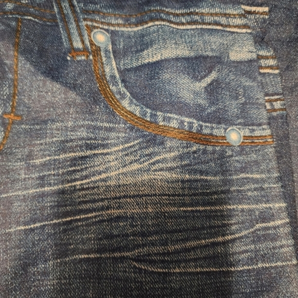 Stretchy Jeggings that look like Jeans. Never Worn. Small. - Picture 3 of 6